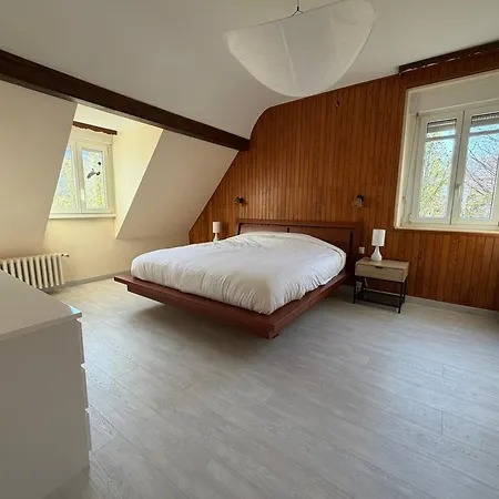 Maison Des Vignes בית הארחה